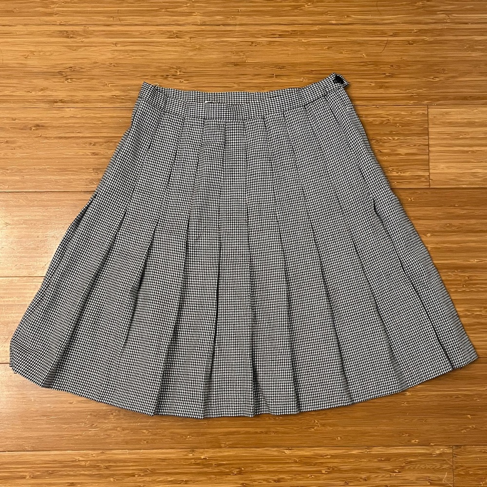 Vintage pleated school girl skirt